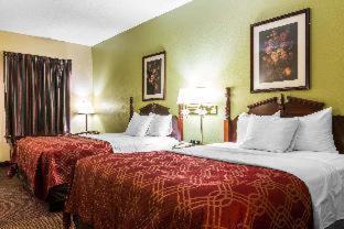 Royal Palms Inn Stockbridge Room photo