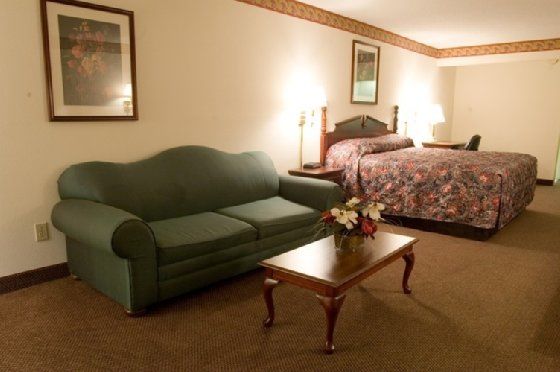 Royal Palms Inn Stockbridge Room photo
