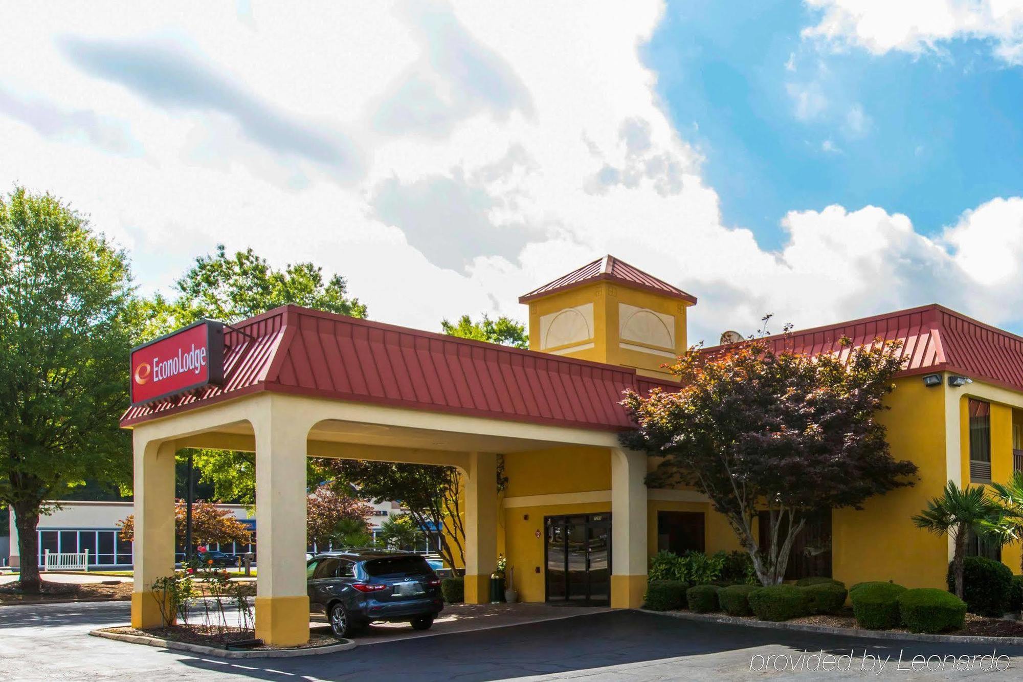 Royal Palms Inn Stockbridge Exterior photo